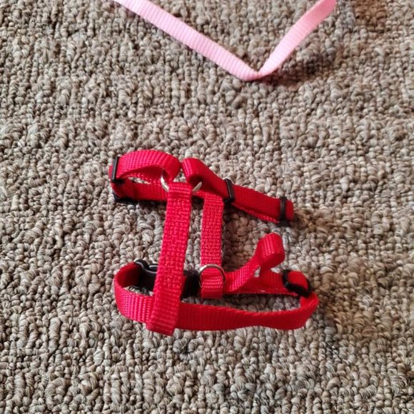 Red Fur-Trimmed-ULTRASUEDE & FAUX FUR-🐕NEVER Worn - Picture 4 of 4